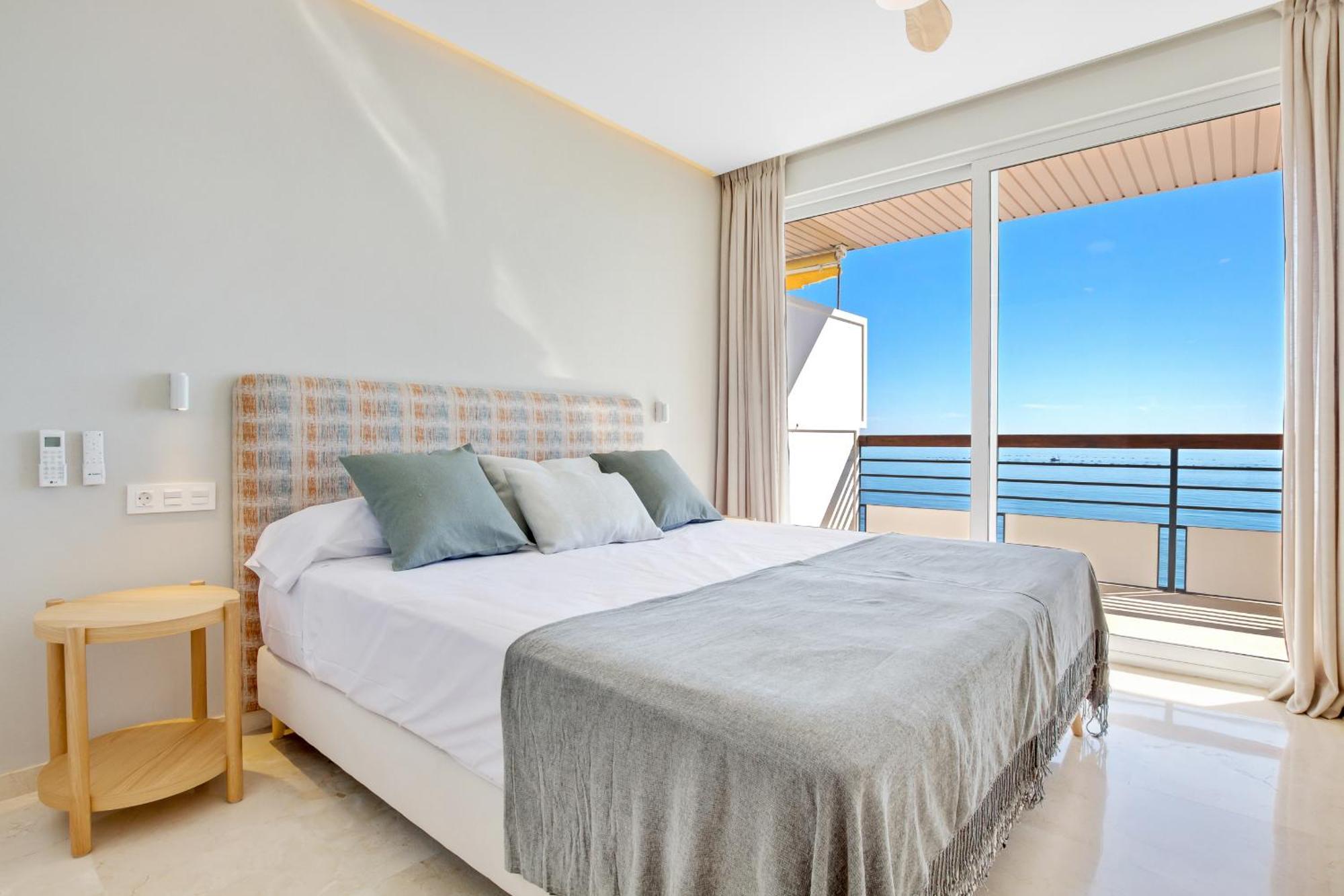 Santa Clara Modern & Exclusive Seafront Apartment トレモリノス エクステリア 写真