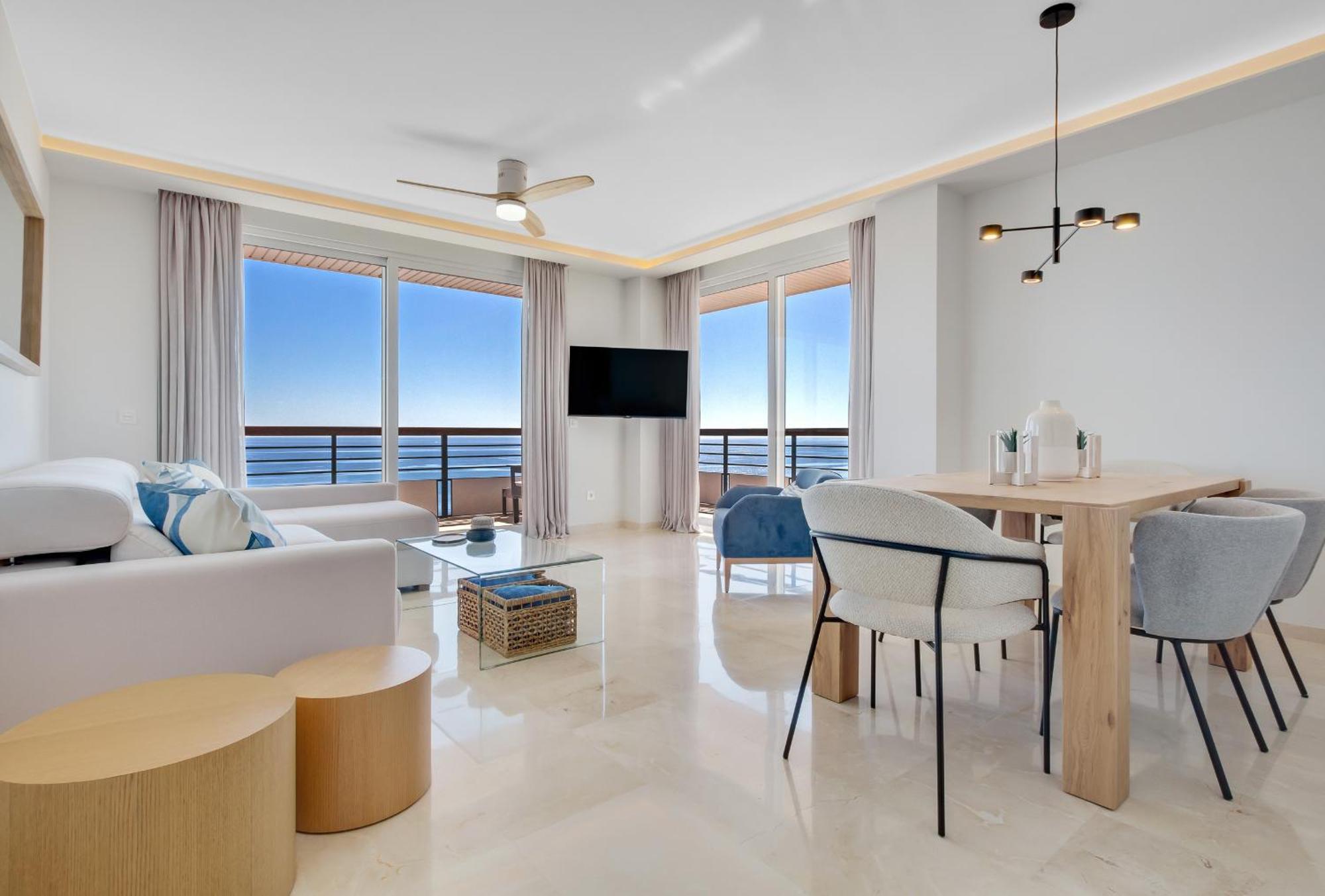 Santa Clara Modern & Exclusive Seafront Apartment トレモリノス エクステリア 写真