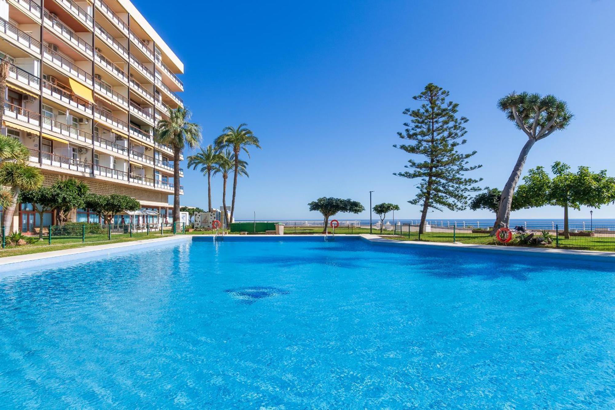 Santa Clara Modern & Exclusive Seafront Apartment トレモリノス エクステリア 写真