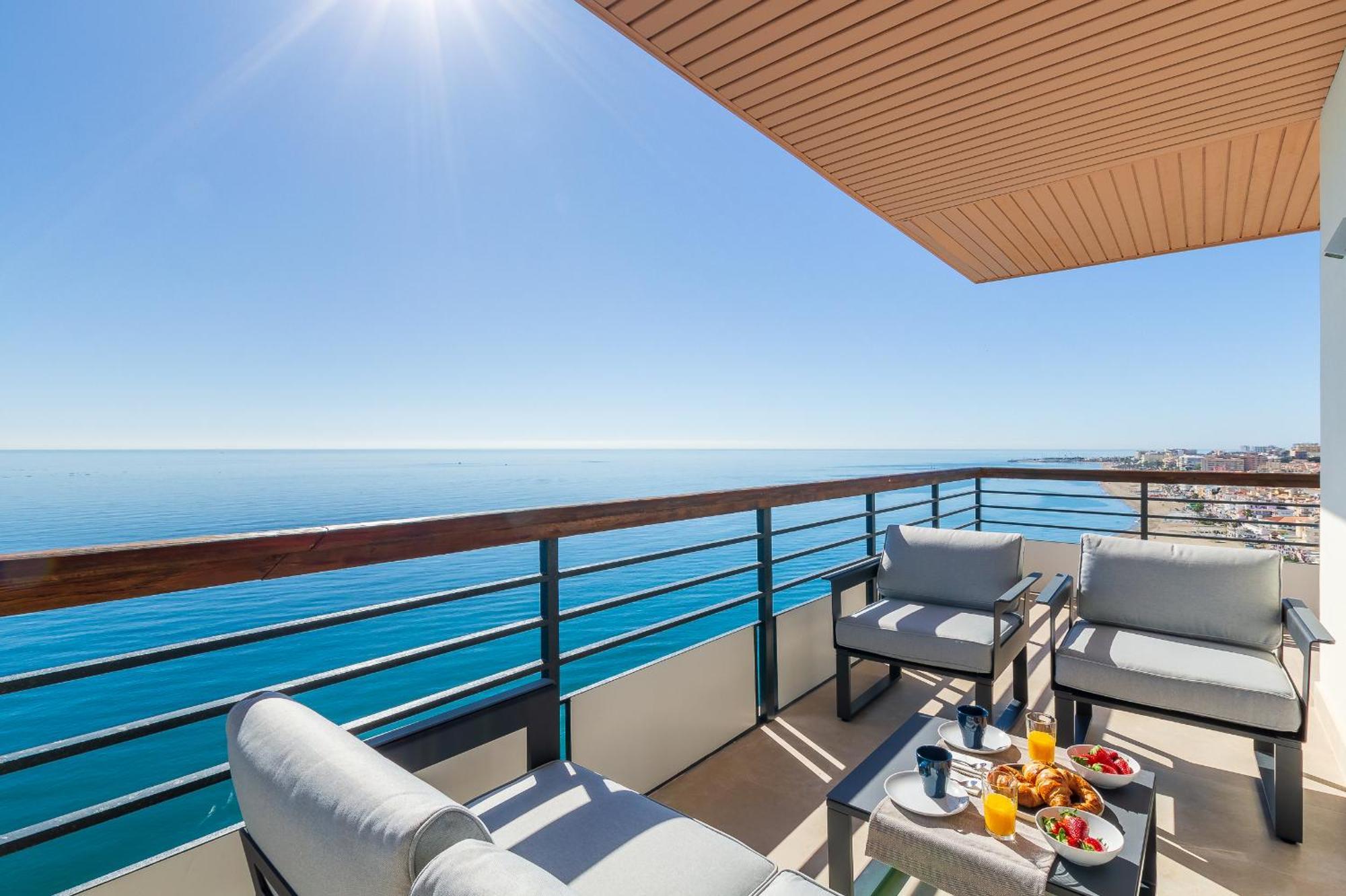 Santa Clara Modern & Exclusive Seafront Apartment トレモリノス エクステリア 写真