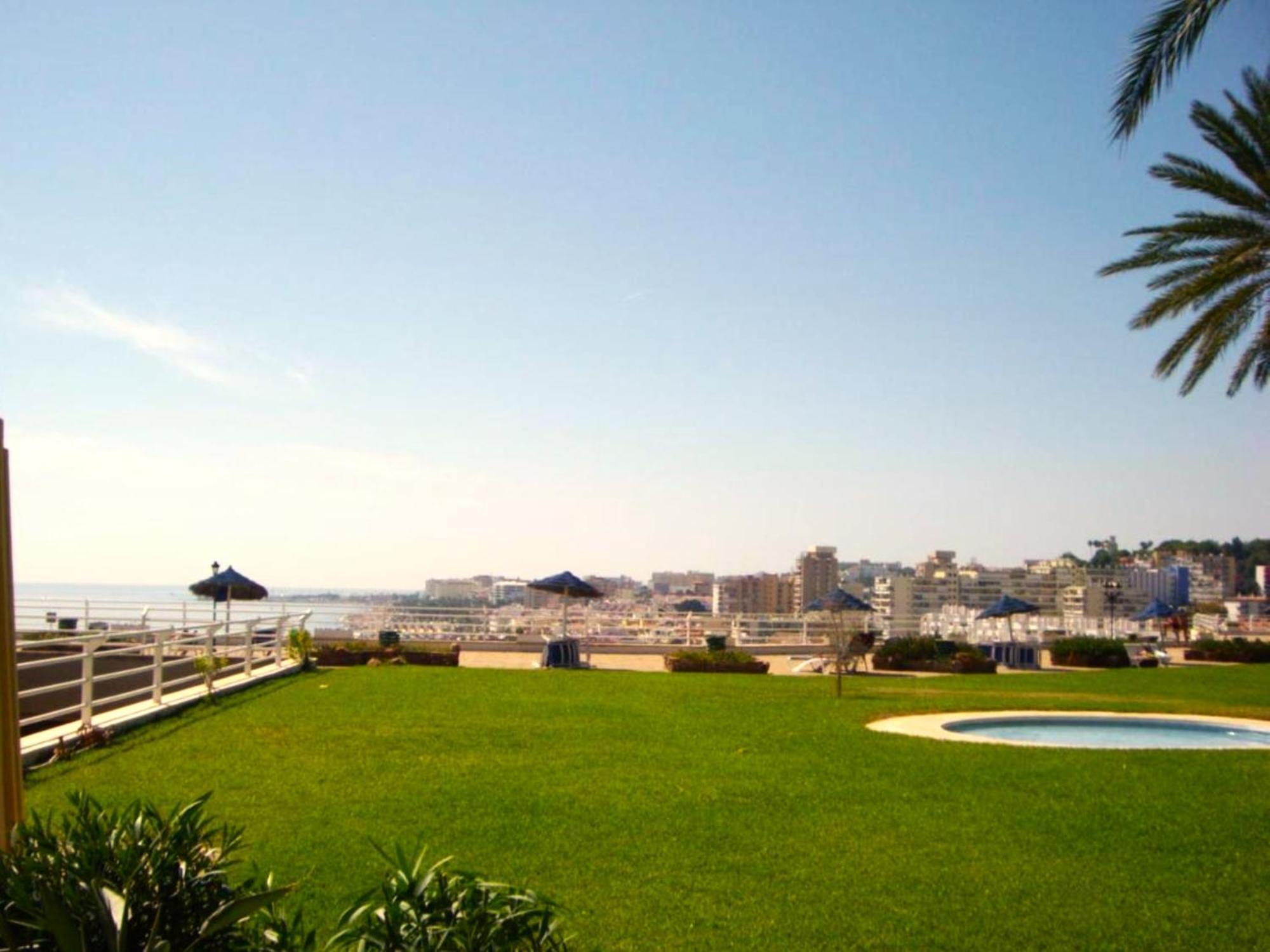 Santa Clara Modern & Exclusive Seafront Apartment トレモリノス エクステリア 写真